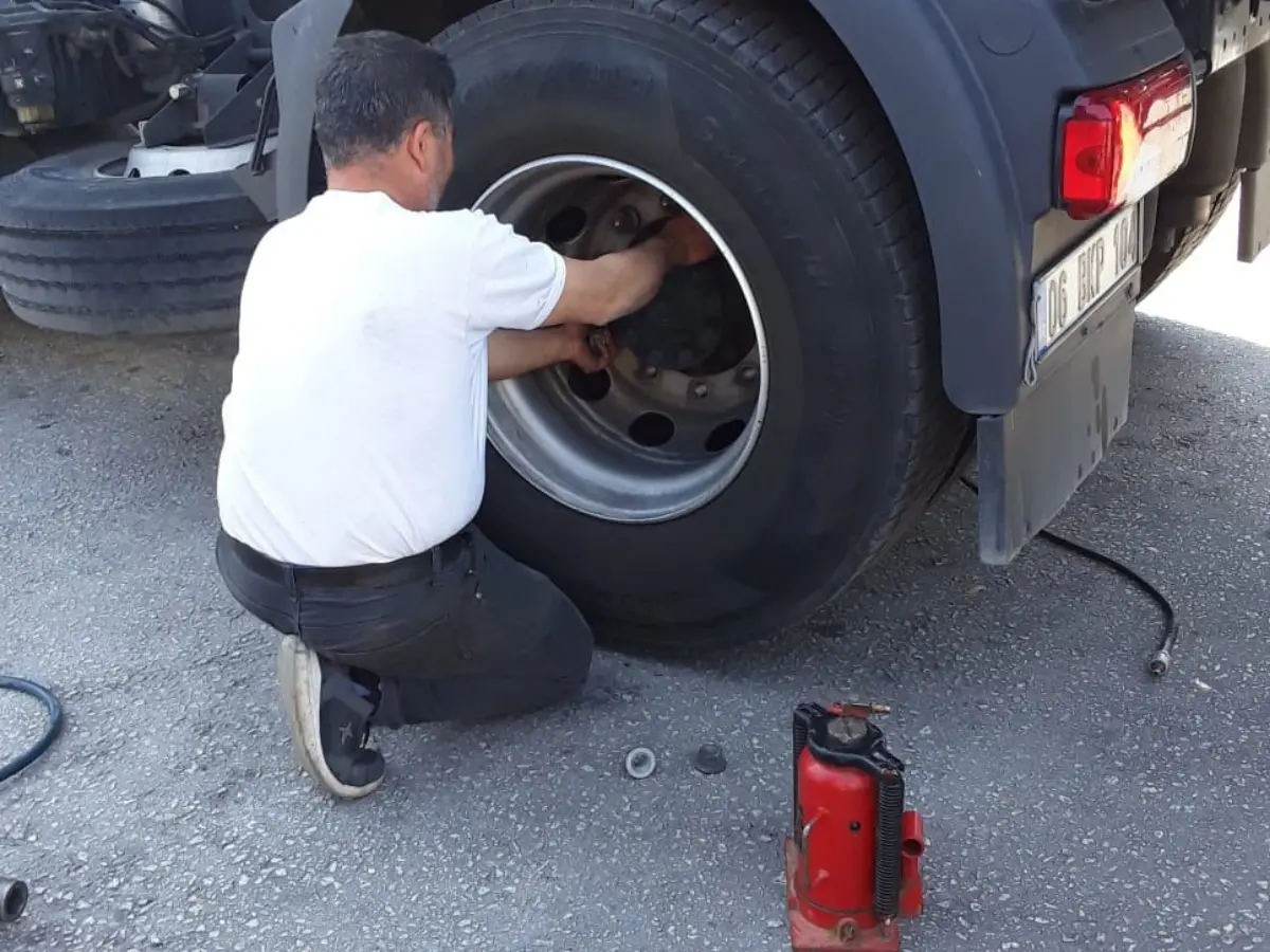 Gölmarmara Oto Lastikçi